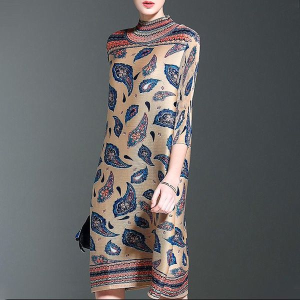 casual dresses women dress retro pleated 2021 autumn high neck print middle-aged mother loose fat mm plus size women's clothing, Black;gray
casual dresses women dress retro pleated 2021 autumn high neck print middle-aged mother loose fat mm plus size women's clothing, Black;gray