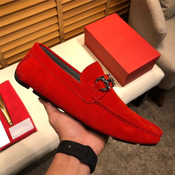 new men casual shoes pointed fashion men shoes designer leather men loafers black moccasins slip on men's flats male driving shoes
new men casual shoes pointed fashion men shoes designer leather men loafers black moccasins slip on men's flats male driving shoes