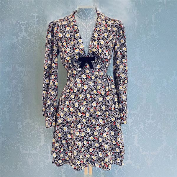 new vintage floral printed woman 2021 summer brand designers elegant bow v-neck long sleeve chiffom mini female c7r8, Black;gray
new vintage floral printed woman 2021 summer brand designers elegant bow v-neck long sleeve chiffom mini female c7r8, Black;gray