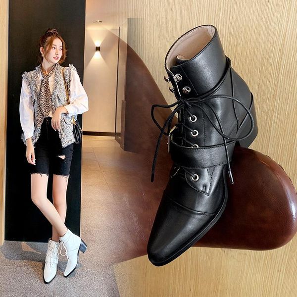 dress shoes 2021 spring and autumn handsome boots pointed short female leather thick heel lace up motorcycle x119, Black
dress shoes 2021 spring and autumn handsome boots pointed short female leather thick heel lace up motorcycle x119, Black