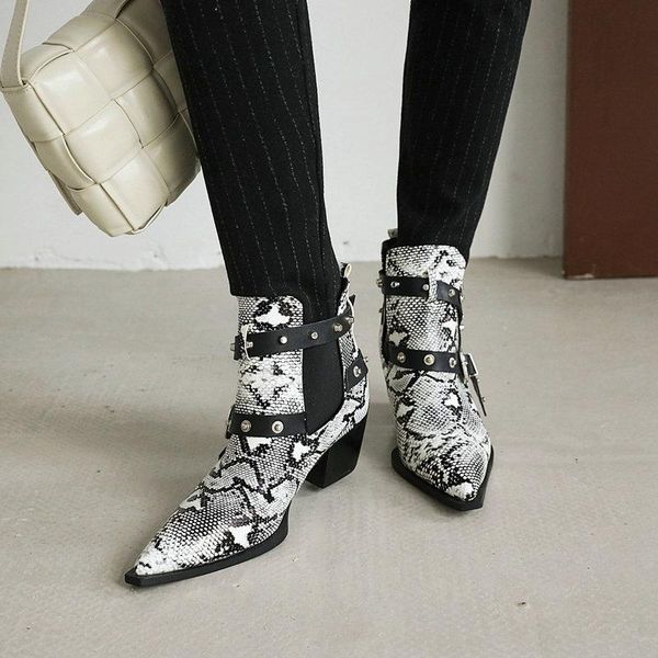 boots 2021 pointed toe ankle for women autumn winter western cowboy square high heel white blue yellow, Black
boots 2021 pointed toe ankle for women autumn winter western cowboy square high heel white blue yellow, Black