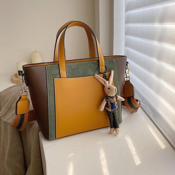 shoulder bags ladies handbags 2021 fashion wide strap one stitching contrast color female bag korean messenger
shoulder bags ladies handbags 2021 fashion wide strap one stitching contrast color female bag korean messenger