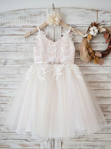 girl's dresses a-line v-neck knee-length tulle lace flower girl with beading sashes, Red;yellow
girl's dresses a-line v-neck knee-length tulle lace flower girl with beading sashes, Red;yellow