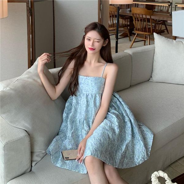 summer short design spaghetti womens dress retro blue and black floral backless dresses female french style, Black;gray
summer short design spaghetti womens dress retro blue and black floral backless dresses female french style, Black;gray