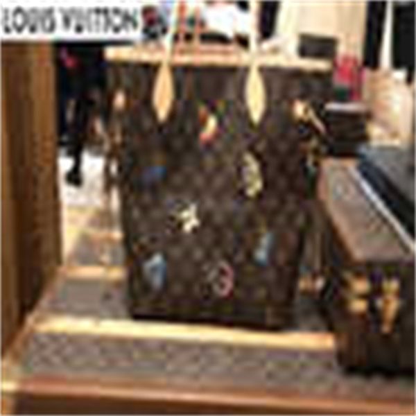 bags brand women designer bags luxury iconic g9p2 handles limited m44364 silk handbags screen badge pattern shoulder shopping bag totes
bags brand women designer bags luxury iconic g9p2 handles limited m44364 silk handbags screen badge pattern shoulder shopping bag totes