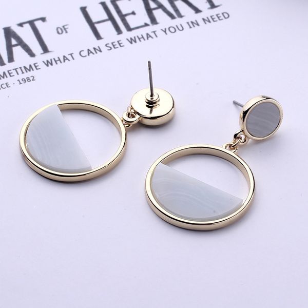 pure white new temperament alloy resin earrings female fashion commuting ol ear accessories, Golden
pure white new temperament alloy resin earrings female fashion commuting ol ear accessories, Golden