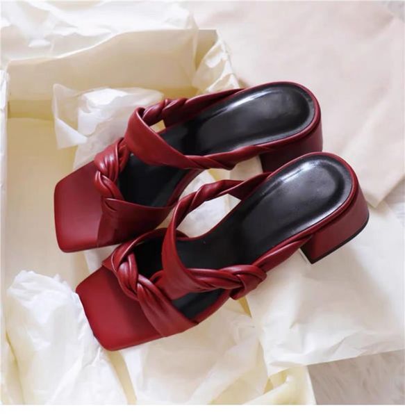 slippers 2021 summer heels shoes women red mules brand designer open square toe ladies party holiday sandals slides, Black
slippers 2021 summer heels shoes women red mules brand designer open square toe ladies party holiday sandals slides, Black