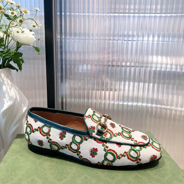 luxury casual women's shoes designer classic printing fashion comfortable brand outdoor slippers size 35-41, Red;white
luxury casual women's shoes designer classic printing fashion comfortable brand outdoor slippers size 35-41, Red;white