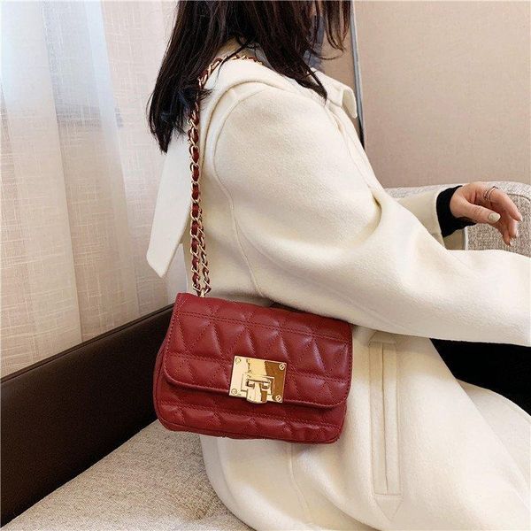 women's bag 2021 fine luxury designer mini pu chain sewing thread sequins soft lingge lock casual shoulder crossbody handbags
women's bag 2021 fine luxury designer mini pu chain sewing thread sequins soft lingge lock casual shoulder crossbody handbags