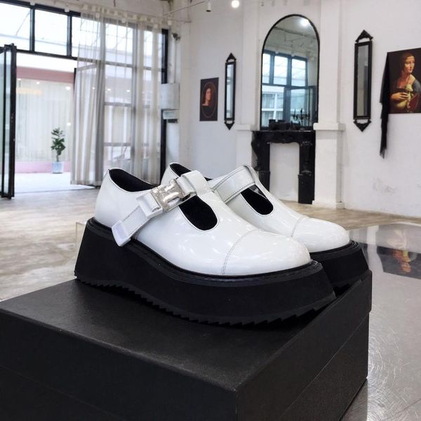 dress shoes 2021 thick-soled platform female mary jane increased small leather round toe buckle hollow big, Black
dress shoes 2021 thick-soled platform female mary jane increased small leather round toe buckle hollow big, Black