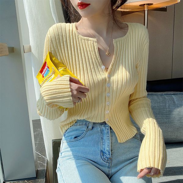 v-neck knitted women's 2021 spring and autumn new thin purple short all-match cardigan 5919, White;black
v-neck knitted women's 2021 spring and autumn new thin purple short all-match cardigan 5919, White;black