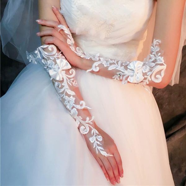 bridal gloves wedding gloves2021 lace embroidery beige long hook finger gants mariage femme beautiful bride wholesale, White
bridal gloves wedding gloves2021 lace embroidery beige long hook finger gants mariage femme beautiful bride wholesale, White