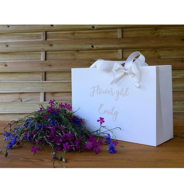 gift wrap personalised ivory bridesmaid bag, white luxury wedding bag with ribbon, flower girl cutom bridal party
gift wrap personalised ivory bridesmaid bag, white luxury wedding bag with ribbon, flower girl cutom bridal party