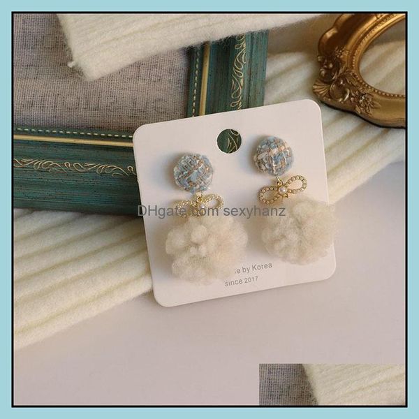 charm earrings jewelry 2021 autumn and winter temperament gentle young lady earringst cute fur balls fashionable women gift drop delivery 0b, Golden
charm earrings jewelry 2021 autumn and winter temperament gentle young lady earringst cute fur balls fashionable women gift drop delivery 0b, Golden