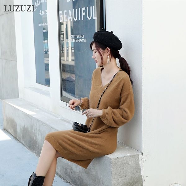 2021 new autumn winter v-neck short lantern sleeve thick sweater fur women loose mini female chic straight qcqf, White;black
2021 new autumn winter v-neck short lantern sleeve thick sweater fur women loose mini female chic straight qcqf, White;black