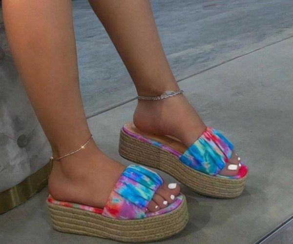 slippers large size ladies 2021 thick bottom with rope one-line fold female straw woven printed sandals and sl, Black
slippers large size ladies 2021 thick bottom with rope one-line fold female straw woven printed sandals and sl, Black