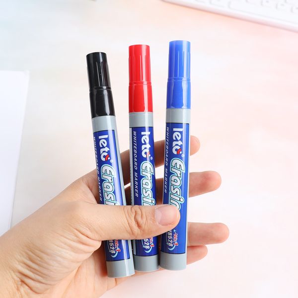 1 pcs felt marker pen black red blue erasable whiteboard pen writing point 2.8mm for office school
1 pcs felt marker pen black red blue erasable whiteboard pen writing point 2.8mm for office school