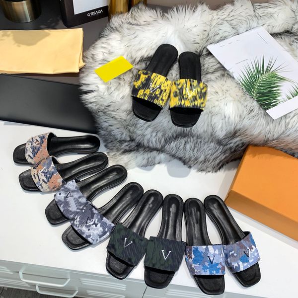 designer luxury women men lock it sandals slippers leather slipper classics flat heels sandal summer ladies comfoetable shoes with box size, Black
designer luxury women men lock it sandals slippers leather slipper classics flat heels sandal summer ladies comfoetable shoes with box size, Black