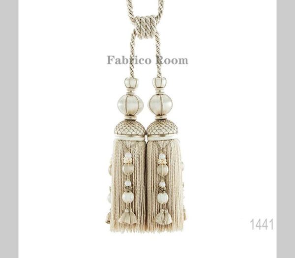 europe's high - end queen's bedroom double - headed strapped villa hanging spike hanging ball / branch
europe's high - end queen's bedroom double - headed strapped villa hanging spike hanging ball / branch