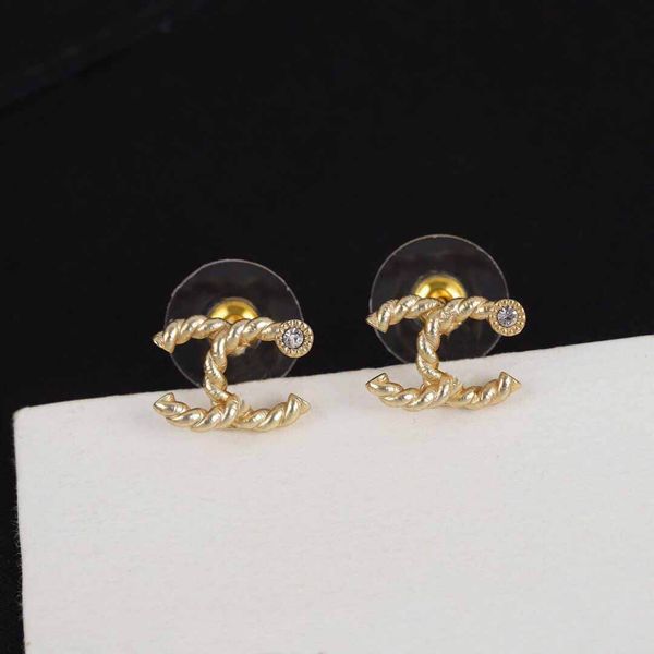 2021 stud earring with one diamond for women wedding jewelry gift engagement with box ps4143, Golden
2021 stud earring with one diamond for women wedding jewelry gift engagement with box ps4143, Golden