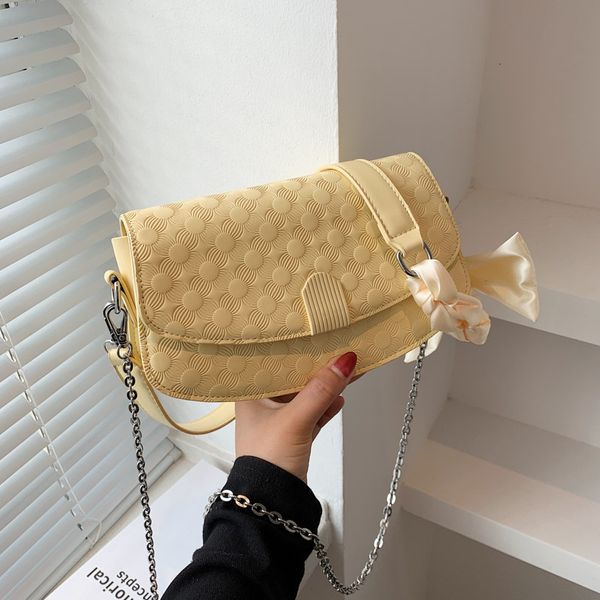 luxurys designers felicie handbags purse small fresh embossed silk scarf french stick bag underarm 2021 fashion women's messenger, Black;red
luxurys designers felicie handbags purse small fresh embossed silk scarf french stick bag underarm 2021 fashion women's messenger, Black;red