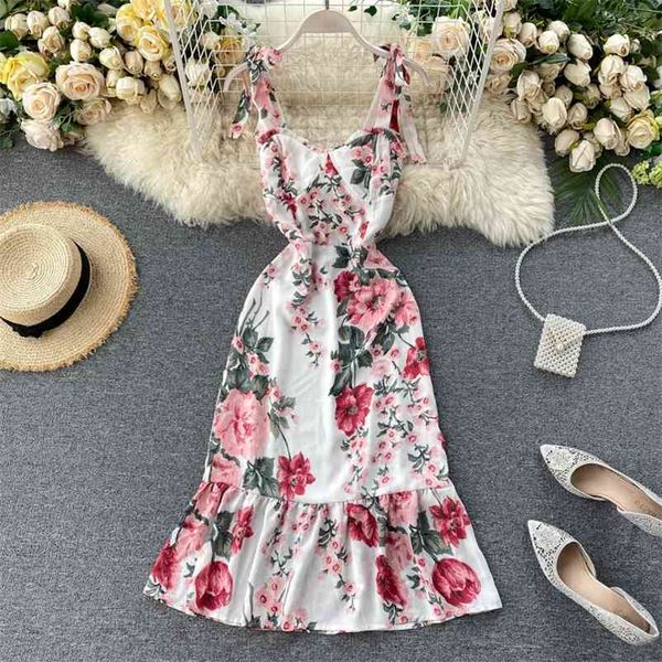 chiffon floral print beach dress summer women fashion v-neck halter strap high waist thin sleeveless mermaid 210525, Black;gray
chiffon floral print beach dress summer women fashion v-neck halter strap high waist thin sleeveless mermaid 210525, Black;gray