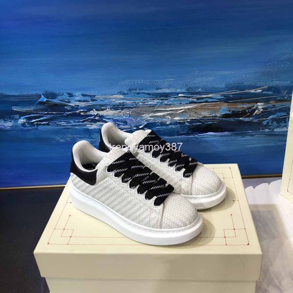 dress shoes in spring and summer of 21, the inner heightening version small white shoes couple's rivet leisure sports board, Black
dress shoes in spring and summer of 21, the inner heightening version small white shoes couple's rivet leisure sports board, Black