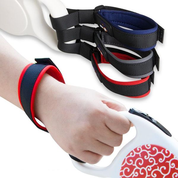 dog collars & leashes pet leash anti-off wrist strap for automatic accessories
dog collars & leashes pet leash anti-off wrist strap for automatic accessories