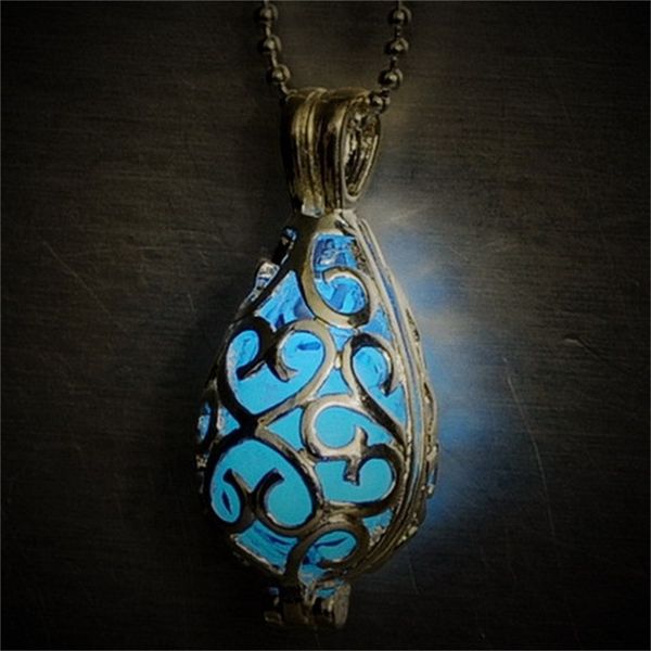 factory wholesale taobao luminous hollow out water drop shape sweater chain four-color japanese and korean necklace popular fashion xmas gif
factory wholesale taobao luminous hollow out water drop shape sweater chain four-color japanese and korean necklace popular fashion xmas gif