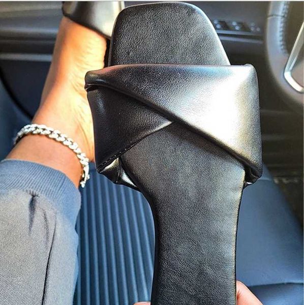 slippers fashion casual women's shoes european and american style flat bottom one face 2021 summer 41-43, Black
slippers fashion casual women's shoes european and american style flat bottom one face 2021 summer 41-43, Black