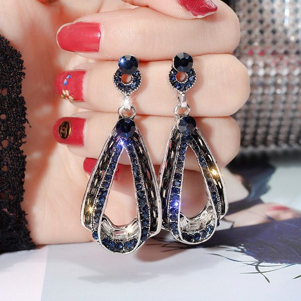luxury crystal water-drop earrings 925 sterling silver stud tassel earrings bohemia rhinestone elegant silver earring jewelry for women amer
luxury crystal water-drop earrings 925 sterling silver stud tassel earrings bohemia rhinestone elegant silver earring jewelry for women amer