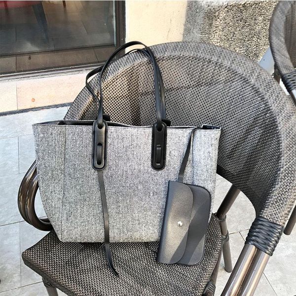 evening bags 2021 woolen large capacity one-shoulder handbag for women all-match soft leather lightweight tote bag fashionable purses cc
evening bags 2021 woolen large capacity one-shoulder handbag for women all-match soft leather lightweight tote bag fashionable purses cc