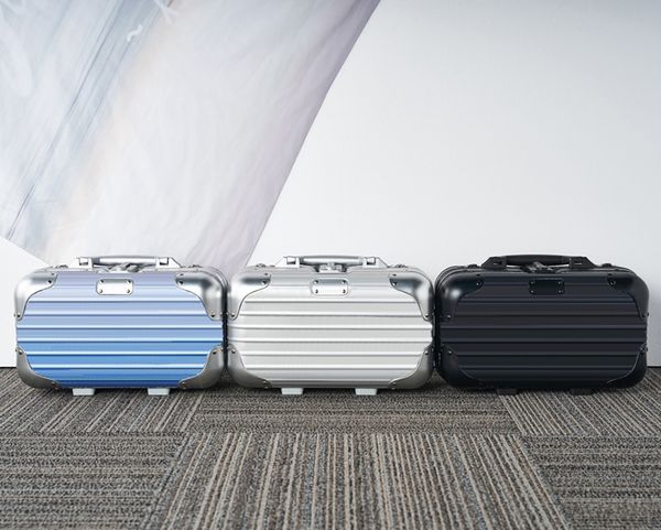 french luxury design cosmetic case suitcase messenger bag silver blue black european and american style
french luxury design cosmetic case suitcase messenger bag silver blue black european and american style