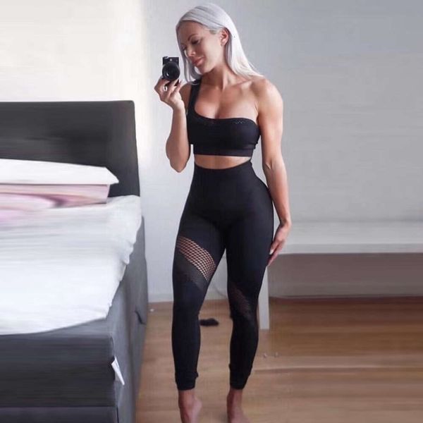 tight skirt sports hollowed out one shoulder belt gathered net red bra two piece running yoga training fitness suit designer, Gray
tight skirt sports hollowed out one shoulder belt gathered net red bra two piece running yoga training fitness suit designer, Gray