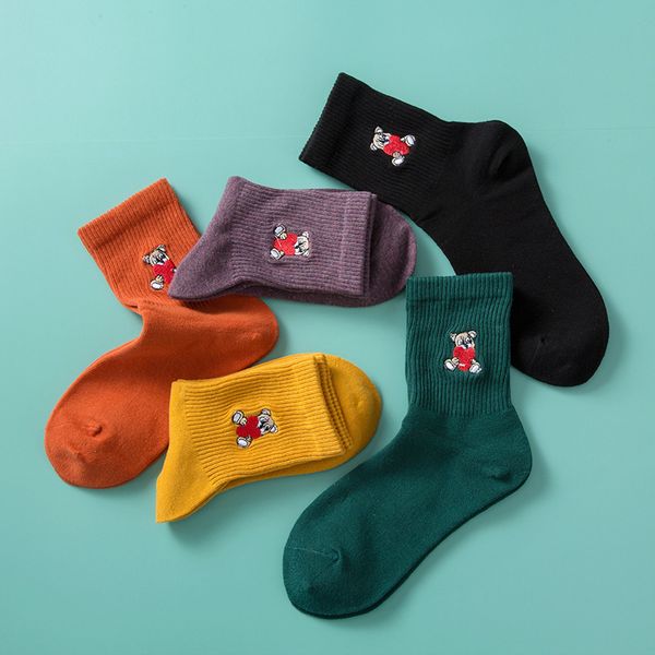 autumn and winter new children's cartoon embroidery bear female sweet women's middle tube pure cotton socks fashionable c0224, Black
autumn and winter new children's cartoon embroidery bear female sweet women's middle tube pure cotton socks fashionable c0224, Black