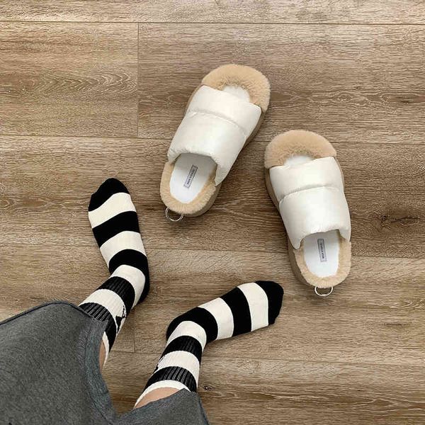 thick bottom warm down plush slippers for women to wear a versatile open toe flip flop in autumn and winter 2021, Black
thick bottom warm down plush slippers for women to wear a versatile open toe flip flop in autumn and winter 2021, Black