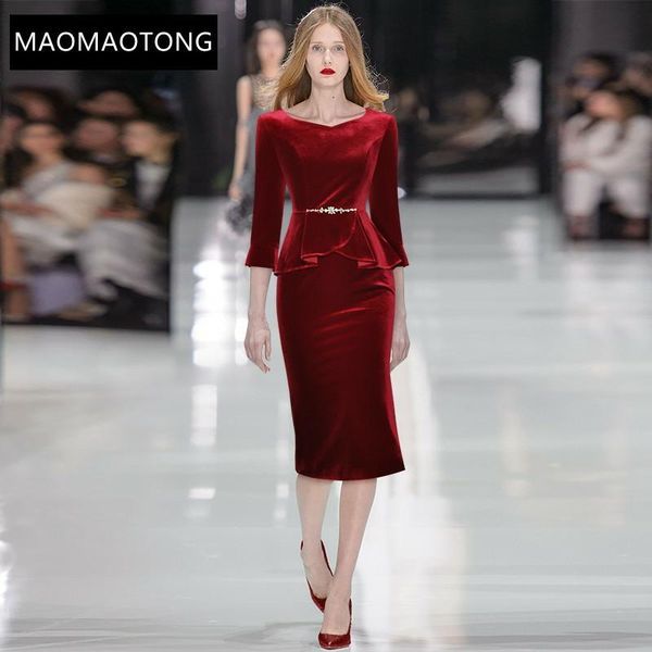 casual dresses fashion designer dress spring autumn women's three quarter sleeve beading slim red velvet, Black;gray
casual dresses fashion designer dress spring autumn women's three quarter sleeve beading slim red velvet, Black;gray