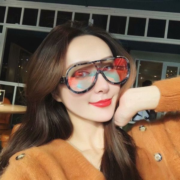 2021 sunglasses one lens designer sunglasses for men women pc frame fashion women sunglasses, White;black
2021 sunglasses one lens designer sunglasses for men women pc frame fashion women sunglasses, White;black