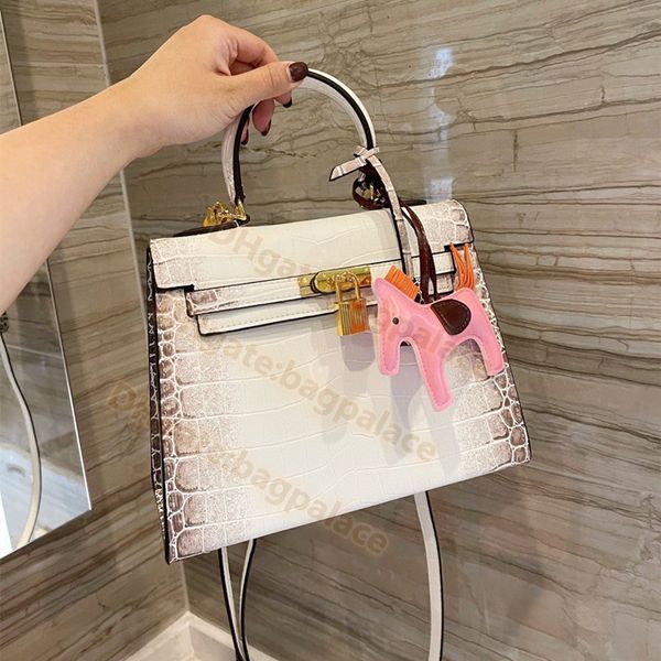 fashionable shoulder bags luxurys designers crocodile pattern women totes messenger bag fashion vintage crossbody genuine handbag cross body
fashionable shoulder bags luxurys designers crocodile pattern women totes messenger bag fashion vintage crossbody genuine handbag cross body
