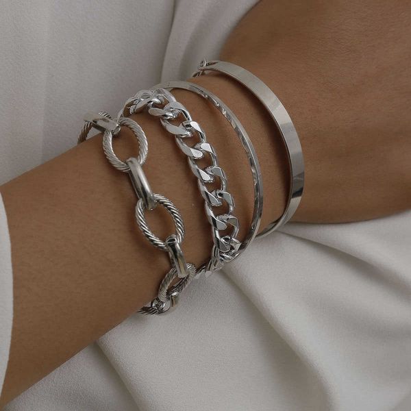 4 pieces steampunk cuban chain bracelet for women miami boho style thick gold color charm aesthetics bracelet fashion jewelry q0719, Black
4 pieces steampunk cuban chain bracelet for women miami boho style thick gold color charm aesthetics bracelet fashion jewelry q0719, Black