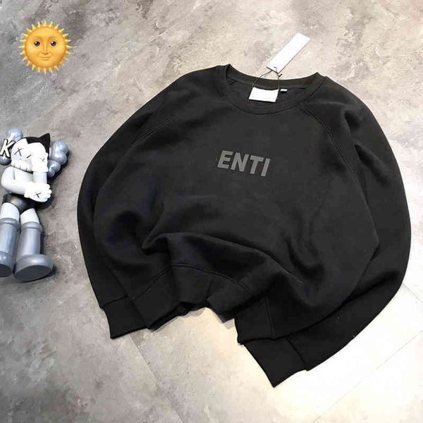 2022 factory wholesale new model thick glue letter printing plush round neck sweater women's winter loose couple casual bottom shirt, Black
2022 factory wholesale new model thick glue letter printing plush round neck sweater women's winter loose couple casual bottom shirt, Black
