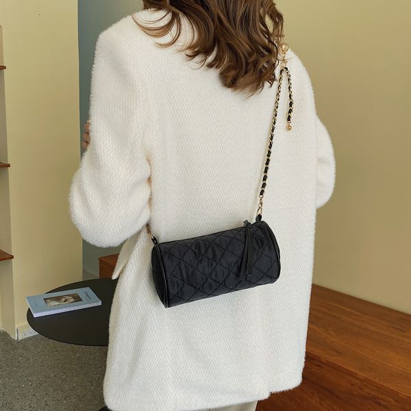 bag female lingge small fragrance chain round bag 2021 fashion single shoulder leisure solid color embroidered women's, Black;red
bag female lingge small fragrance chain round bag 2021 fashion single shoulder leisure solid color embroidered women's, Black;red