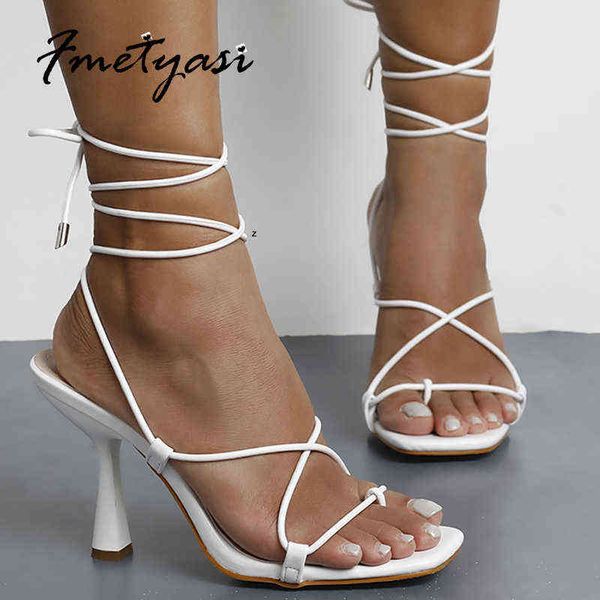 summer women sandals design gladiator ankle strap high heel shoes fashion white black open toe flip-flop sandals 41-42 y220209
summer women sandals design gladiator ankle strap high heel shoes fashion white black open toe flip-flop sandals 41-42 y220209