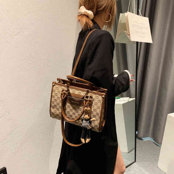 new fashion women's bag simple hand casual versatile shoulder purses black friday
new fashion women's bag simple hand casual versatile shoulder purses black friday