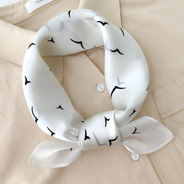 new 2021 100% silk women scarf neck hairband solid fashion small spring legant floral neckerchief bandana square neckerchief, Blue;gray
new 2021 100% silk women scarf neck hairband solid fashion small spring legant floral neckerchief bandana square neckerchief, Blue;gray