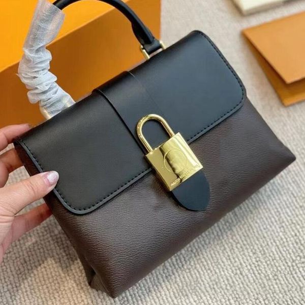 cosmetic bags cases 2021 luxurys designers totes handbags fashion classic letters lockpurse wallet tote crossbody girl shoulder bags
cosmetic bags cases 2021 luxurys designers totes handbags fashion classic letters lockpurse wallet tote crossbody girl shoulder bags