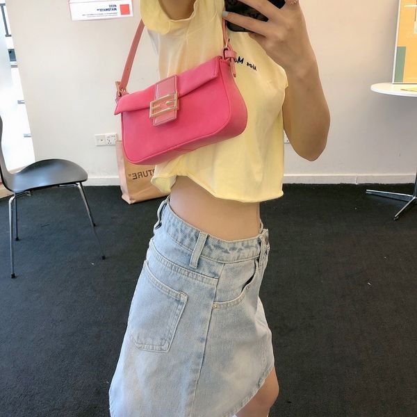 luxury design new mini armpit bag dirty powder method club frosted surface one shoulder cross carrying hand mobile phone girl purses
luxury design new mini armpit bag dirty powder method club frosted surface one shoulder cross carrying hand mobile phone girl purses