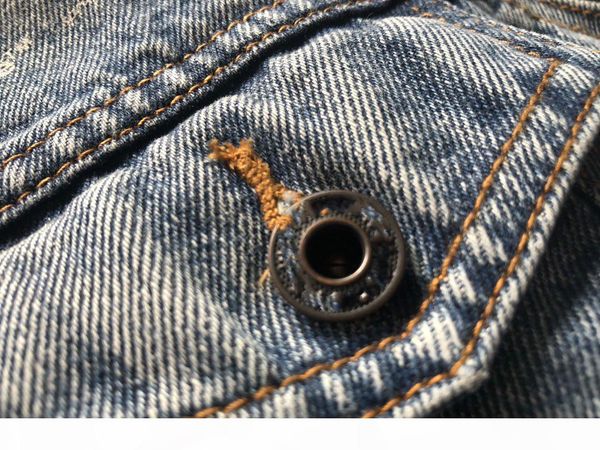 2020 autumn and winter new mens jacket fashion trend denim fabric classic print workmanship fine men and women same jackets, Black;brown
2020 autumn and winter new mens jacket fashion trend denim fabric classic print workmanship fine men and women same jackets, Black;brown