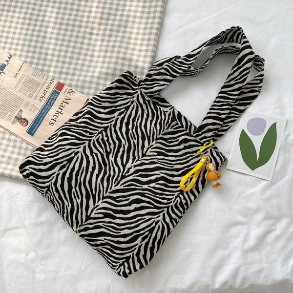 waist bags shoulder underarm women's spring 2021 fashion handbags large capacity tote
waist bags shoulder underarm women's spring 2021 fashion handbags large capacity tote