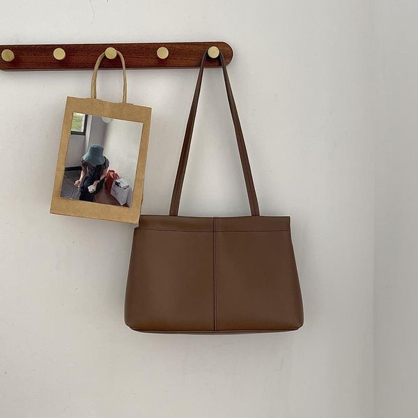 evening bags japanese and korean literature small fresh hand-held solid color simple leisure versatile lady commuter shoulder bag woman
evening bags japanese and korean literature small fresh hand-held solid color simple leisure versatile lady commuter shoulder bag woman